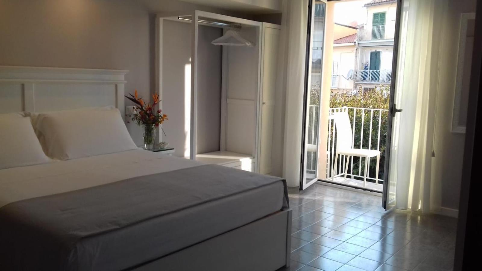 Pensión Residenza Corallina Tropea